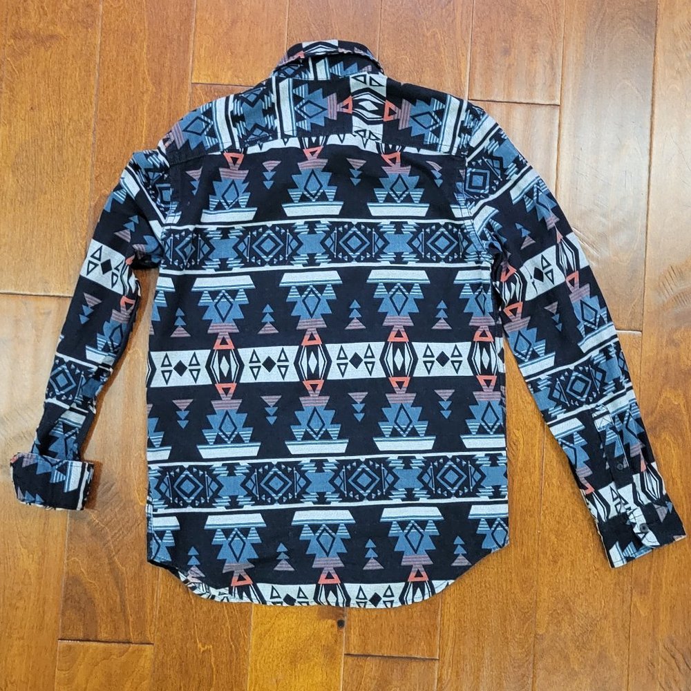 AMERICAN EAGLE HERITAGE FLANNEL SHIRT -SOUTHWESTERN PATTERN - LIKE NEW - Picture 2 of 6